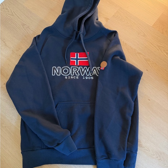 rock expediton Other - Norway Embroidered Navy Hoodie